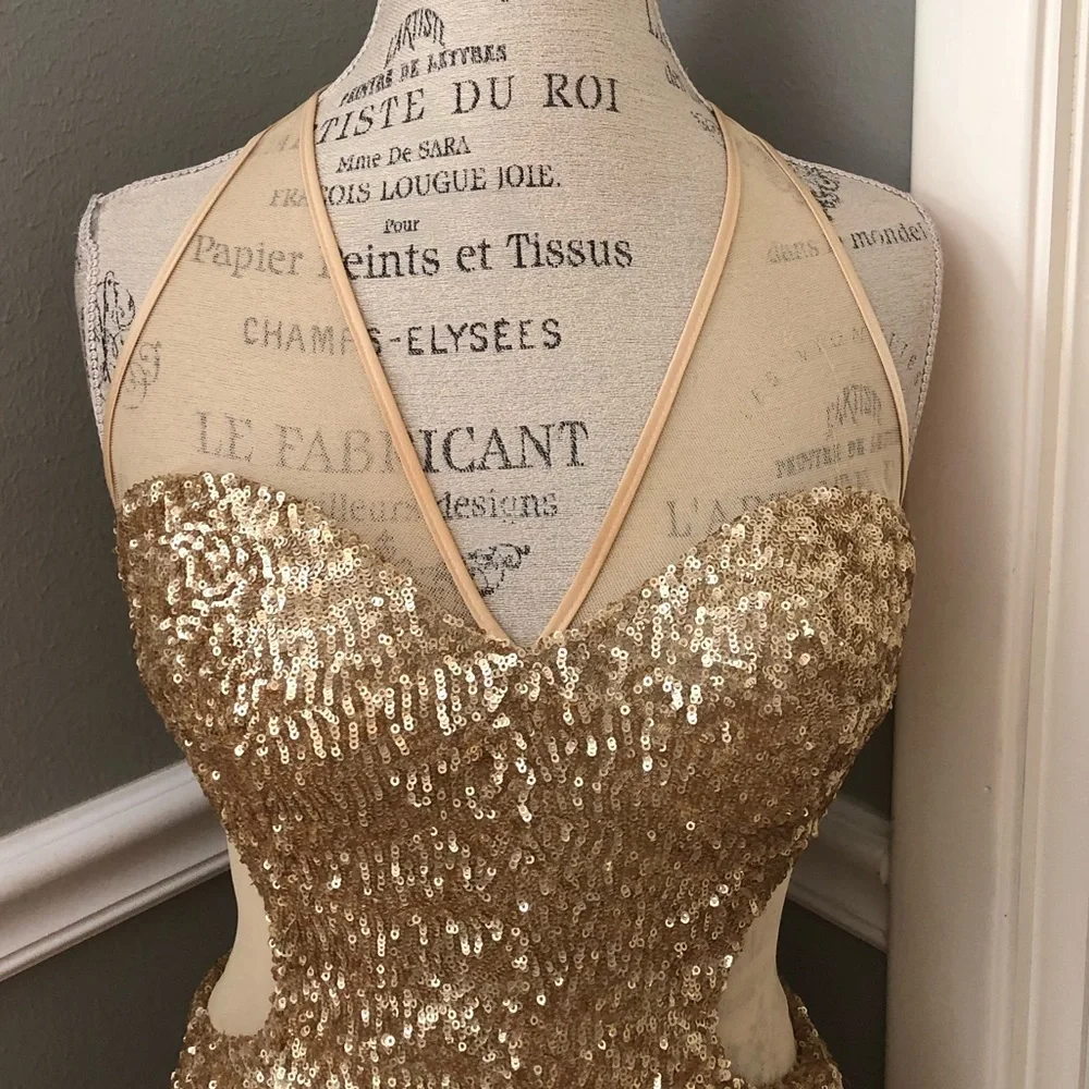 🔴CLEARANCE NEW FAVIANA SZ 4 GOLD NUDE ILLUSION SEQUIN STRAPLESS CUT OUT GOWN - Picture 4 of 12